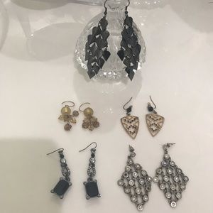 5 pairs of earrings